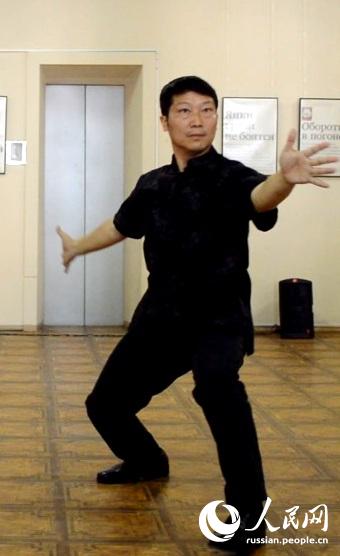 В Институте Конфуция при РГГУ состоялась встреча с мастером китайского внутреннего боевого искусства Тайцзицюань Шэнь Чжи