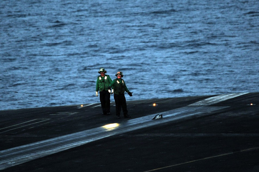 В Персидский залив вошел авианосец ?Джордж Буш?