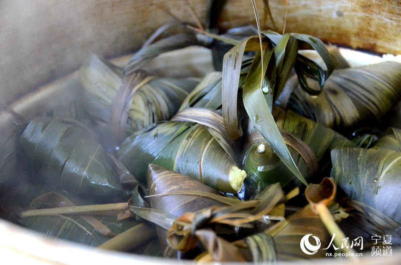 Почувствовать Праздник Дуаньу со вкусом ?цзунцзы?