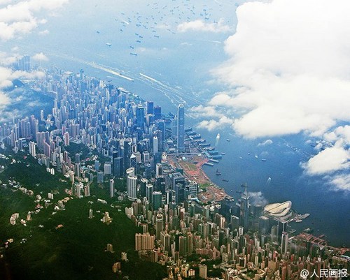 18-летие возвращения к Родине: Сянган в фотографиях