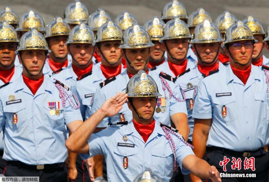 В Париже прошел парад в честь Дня взятия Бастилии