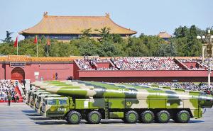 Парад – самая горячая тема для обсуждений в Интернете: Пользователи ?Вэйбо? поставили более 200 млн ?лайков? в честь Родины