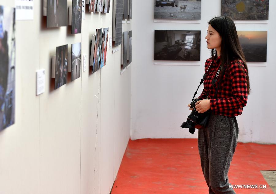 Международная фотовыставка-2015 проходит в китайском древнем городке Пинъяо