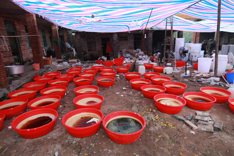 Полицейские провинции Гуанси ликвидировали огромную базу по производству наркотиков