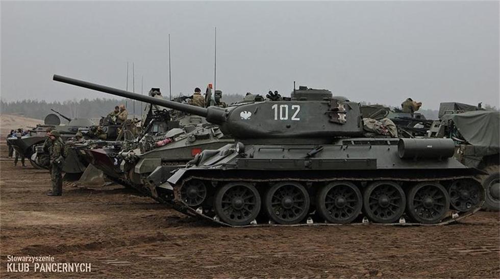 Танк Т-34 польской армии принял участие в учениях НАТО