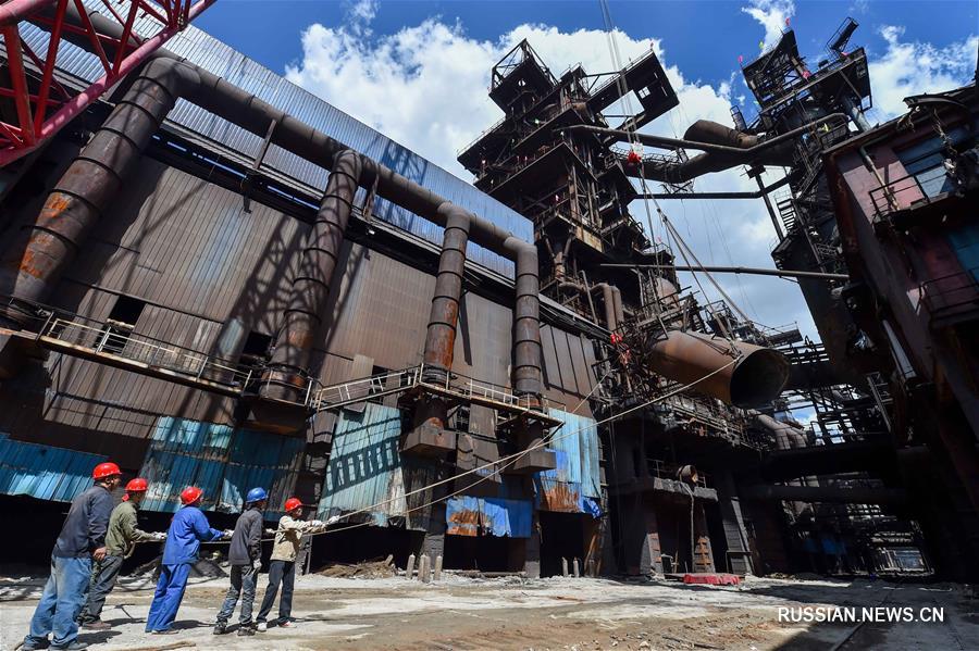 Демотанж крупной доменной печи в Северном Китае