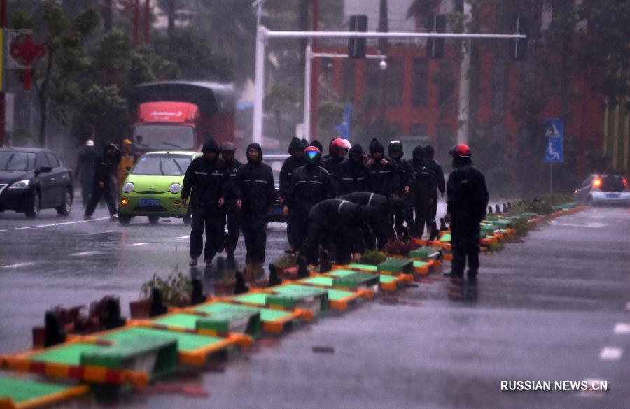 Тайфун "Сарика" обрушился на Южный Китай