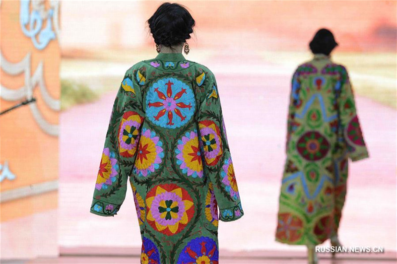 Показы новых коллекций на Ташкентской неделе моды