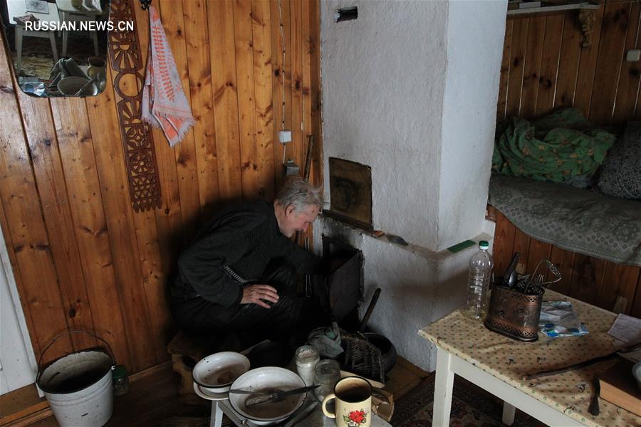 Зимняя жизнь в белорусской деревне