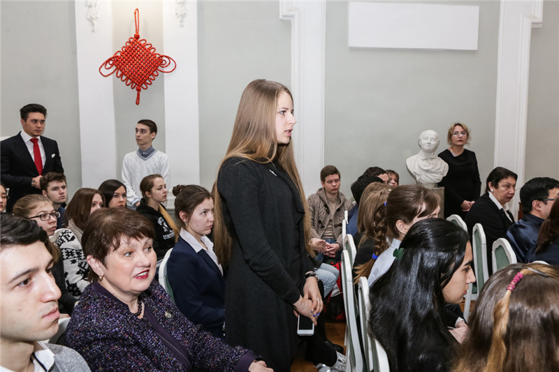 Генконсул КНР в Петербурге: китайцы едут в Петербург, потому что здесь с ними говорят на китайском
