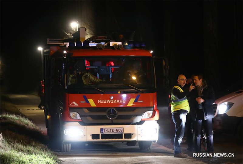 Один человек погиб, 27 пострадали при сходе поезда с рельсов в Бельгии