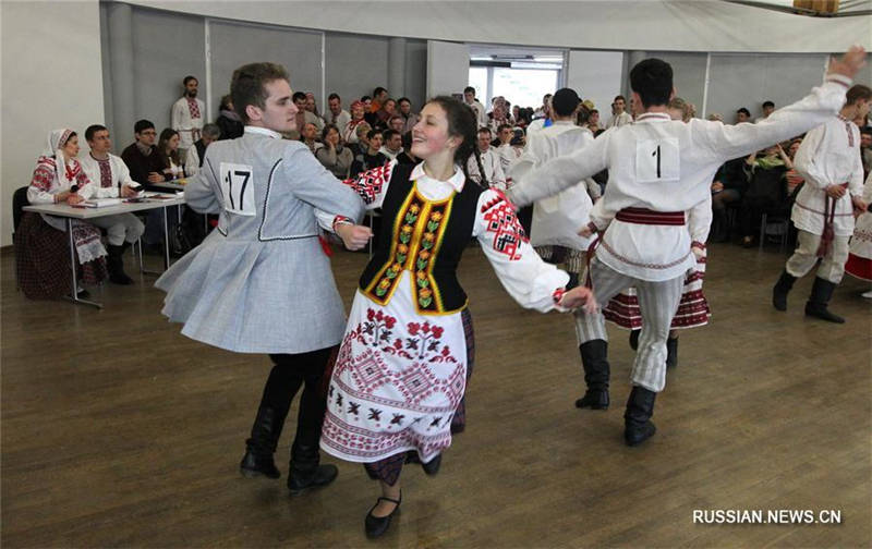 Конкурс исполнителей белорусских народных танцев "Метелица" в Минске