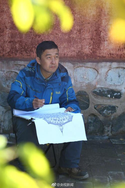 39-летний китаец нарисовал пером сотни древних зданий