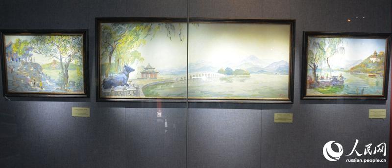 Сказка о двух парках: ?Петергоф? и ?Ихэюань? в полотнах художницы из Петербурга