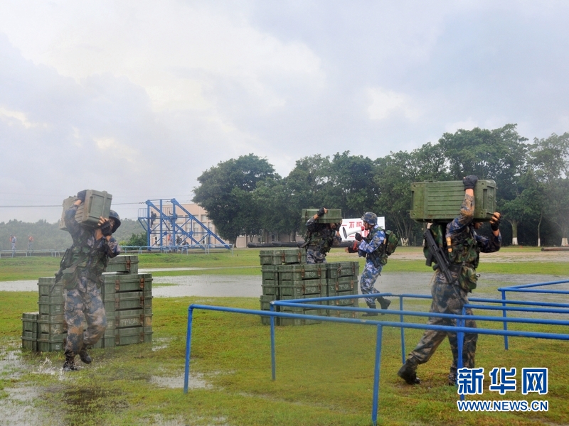 Фото: Тренировка морской пехоты Народно-освободительной армии КНР