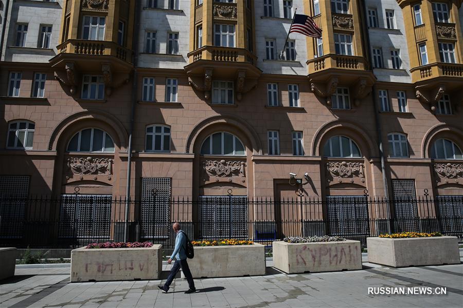 Президент США Д.Трамп собирается подписать законопроект об ужесточении санкций в отношении России, Ирана и КНДР