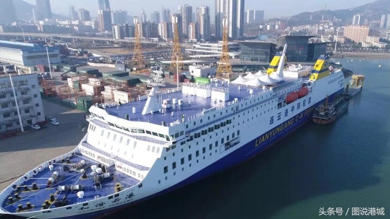 Самый большой в Азии грузопассажирский паром ROPAX класса люкс совершил первое отправление 