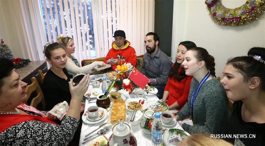 Хоккеисты из сборной Китая приняли участие в благотворительной акции в Минске