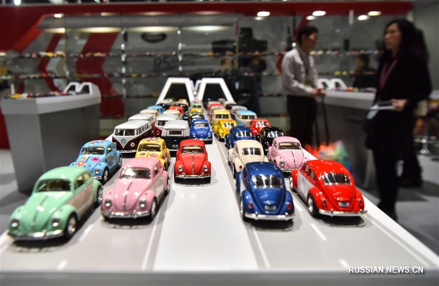 Начала работу 44-я Сянганская выставка игрушек