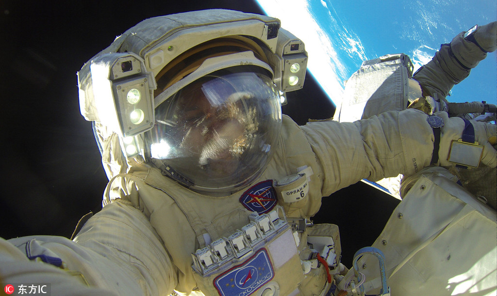 Космонавты Мисуркин и Шкаплеров побили российский рекорд пребывания в открытом космосе