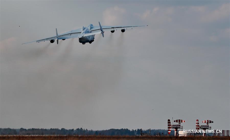 Украинский самолет-гигант "Мрия" отправился в коммерческий рейс