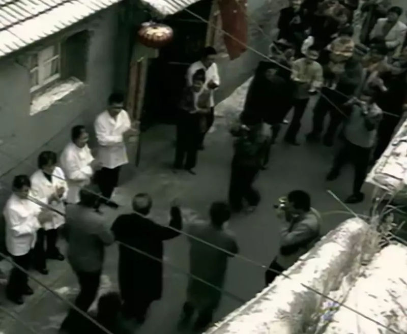 Заместители премьер-министра Китая Яо Илинь и Чэнь Мухуа лично посетили ресторан ?Юэбинь?