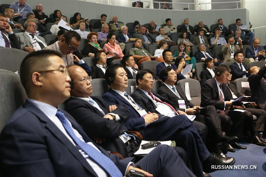 В Украине прошел экономический форум, посвященный сотрудничеству с КНР в рамках "Пояса и пути"