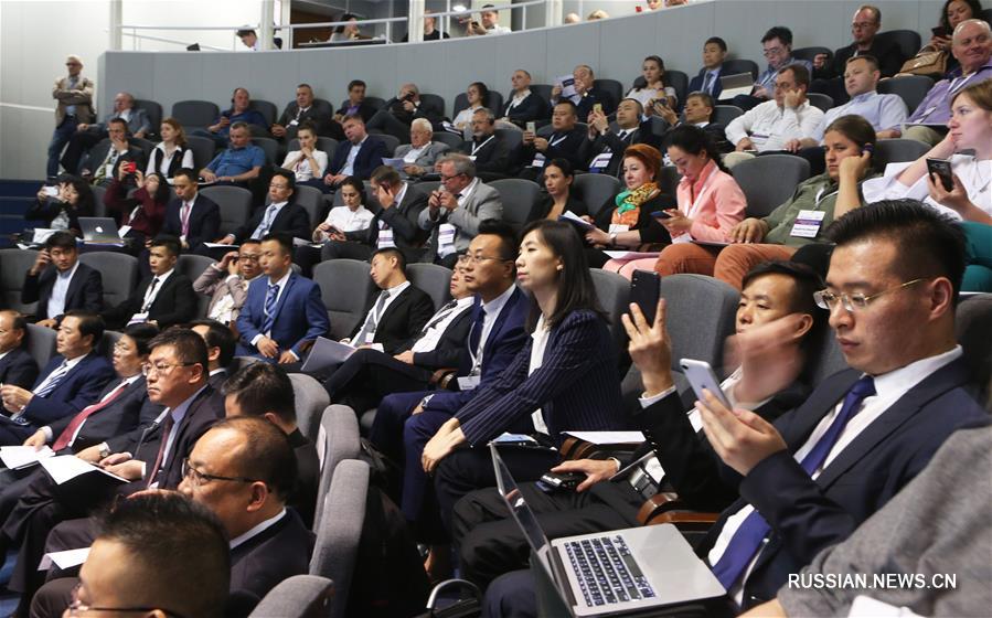 В Украине прошел экономический форум, посвященный сотрудничеству с КНР в рамках "Пояса и пути"