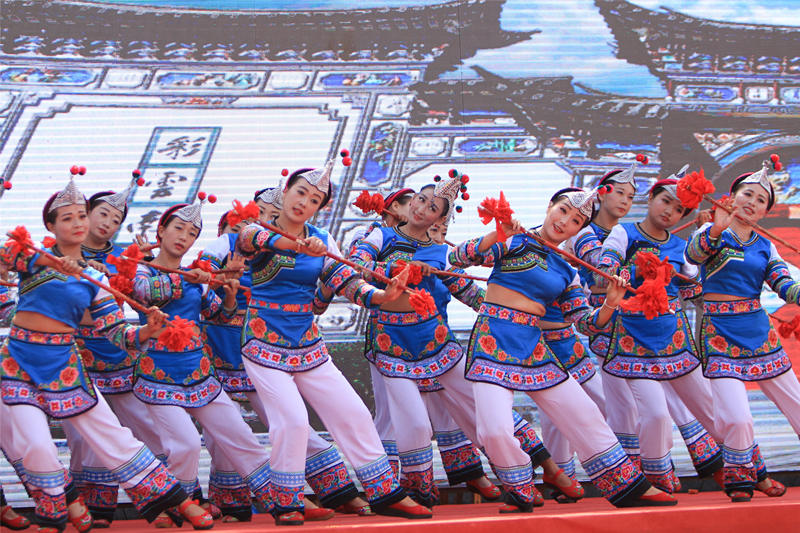 В уезде Янби провинции Юньнань состоялся Фестиваль урожая грецких орехов - 2018 