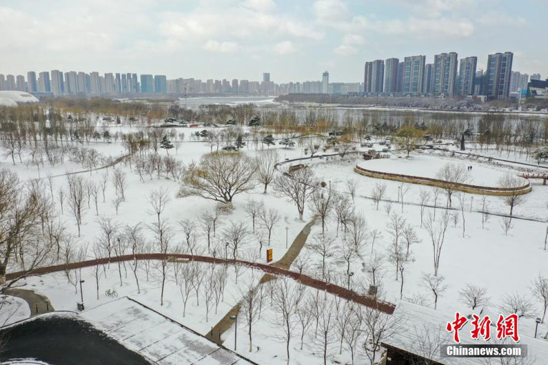 Весенний снег в городе Шэньян