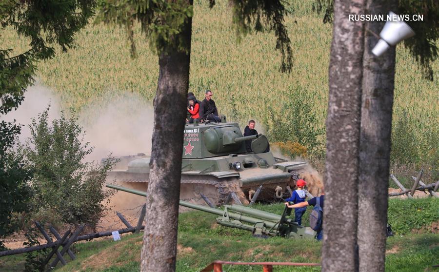 На "Линии Сталина" под Минском прошла военно-историческая реконструкция боев 1941 года