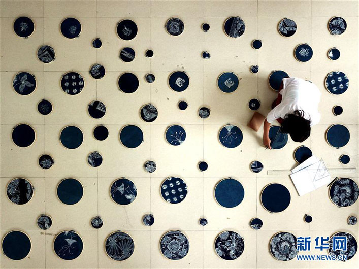 Традиционное ремесло помогает китаянке открыть свой бизнес