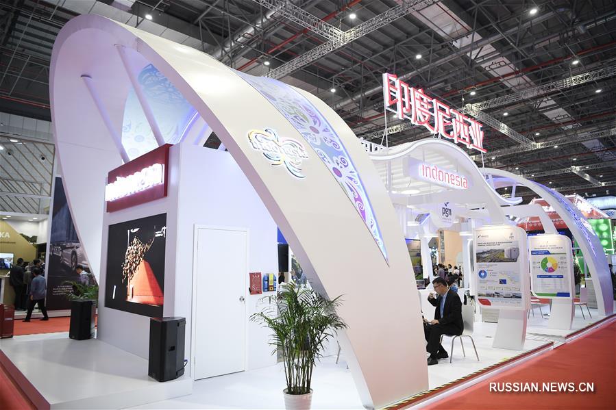 Павильоны различных стран в рамках 2-го CIIE