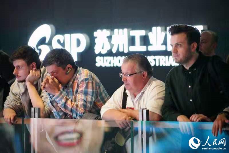 Участники краткосрочного семинара по программе Информационной сети ?Один пояс, один путь? посетили Сучжоуский промпарк