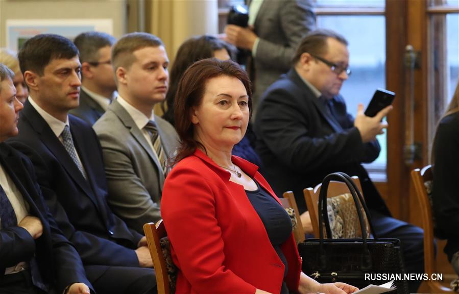 В Минске прошла встреча делегации отдела международных связей ЦК КПК с общественностью Беларуси