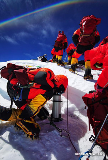 Геодезические работы на вершине Джомолунгмы