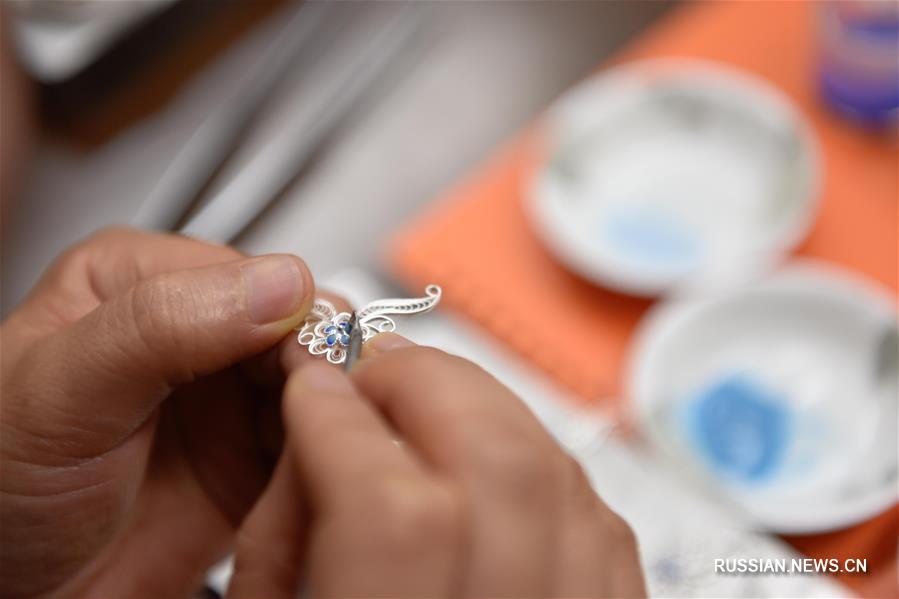 Искусство чэндуской серебряной филиграни и его хранительница