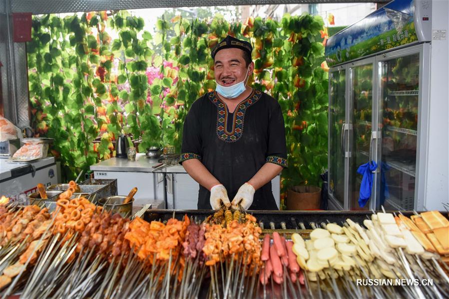 Летняя прогулка по Большому базару в Урумчи