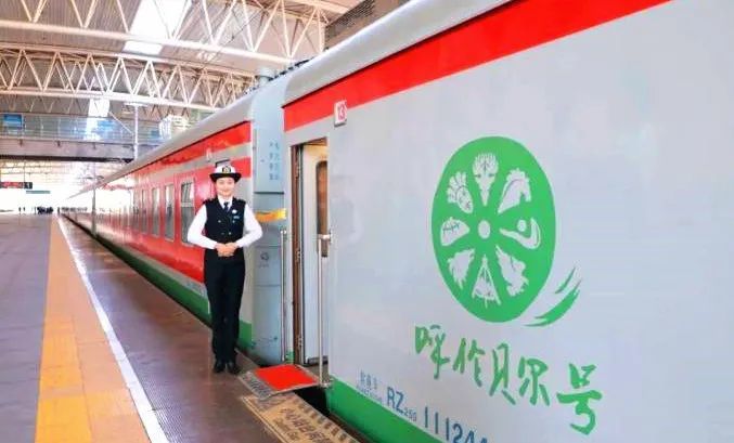 Самый необычный туристический поезд в Китае