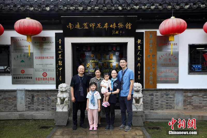 Синие набивные ткани китайской провинции Цзянсу 