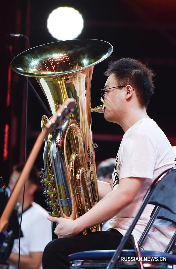 Концерт под открытым небом в Чанчуне