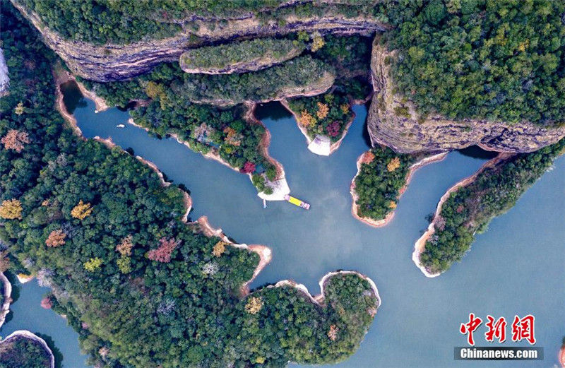 Невероятный вид озера Дацзиньху с высоты птичьего полета