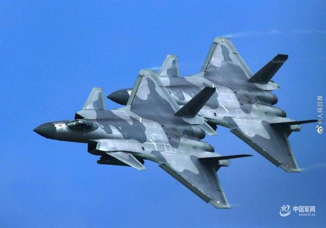 10-летие первого полета истребителя ?Цзянь-20?