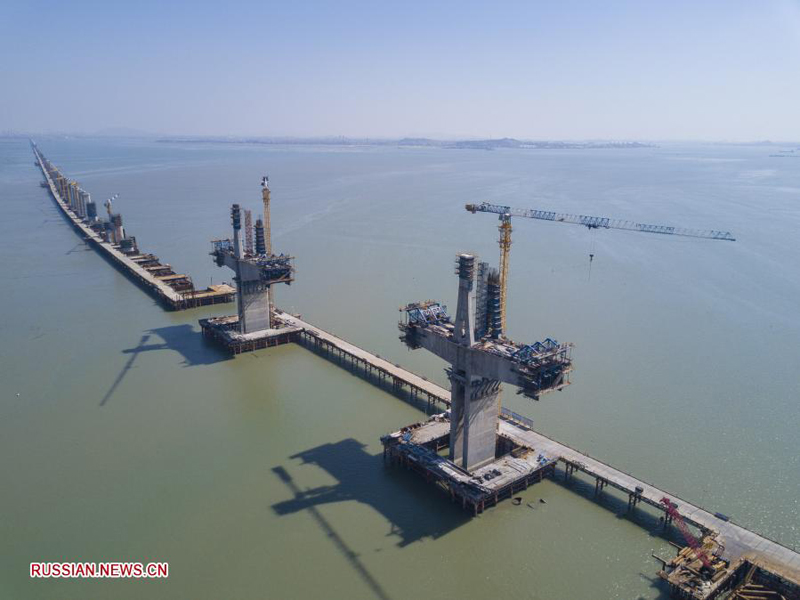 Строительство ВСЖД через морской залив не останавливается ни на минуту