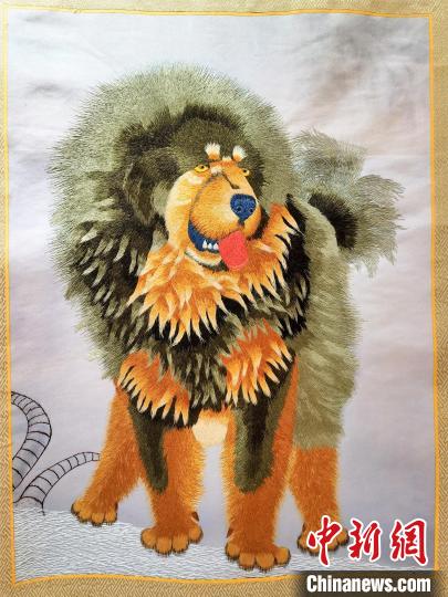 Изящные вышитые работы уезда Гуйнань в Тибете