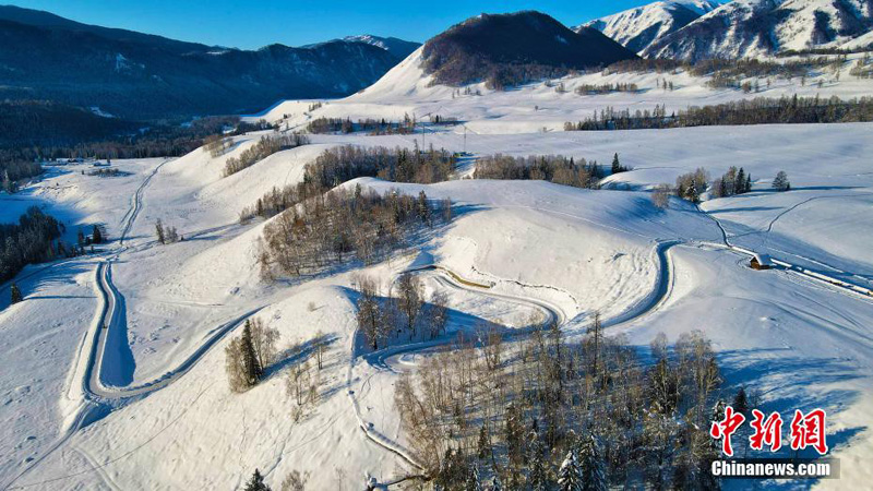 Сказочно красивая зимняя деревня в Синьцзяне
