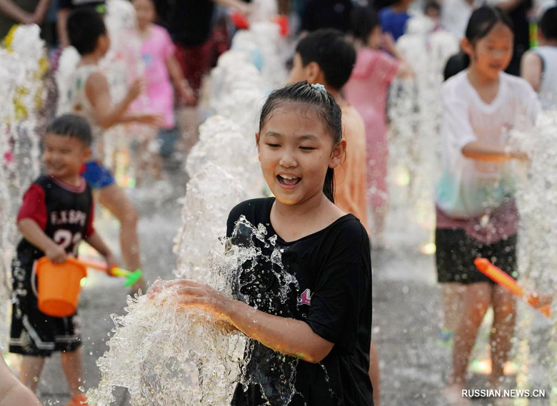 Пекин поощряет развитие ночной экономики для стимулирования потребления
