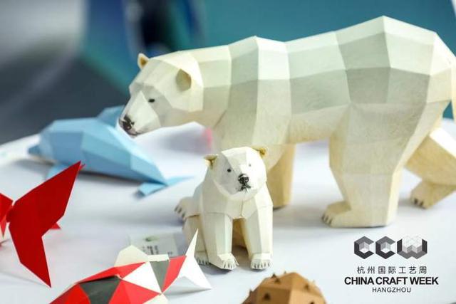 В китайском городе Ханчжоу стартовала выставка произведений?бумажного?искусства