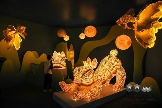 В китайском городе Ханчжоу стартовала выставка произведений?бумажного?искусства