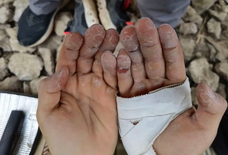 8-летняя девочка побила китайский рекорд по скалолазанию